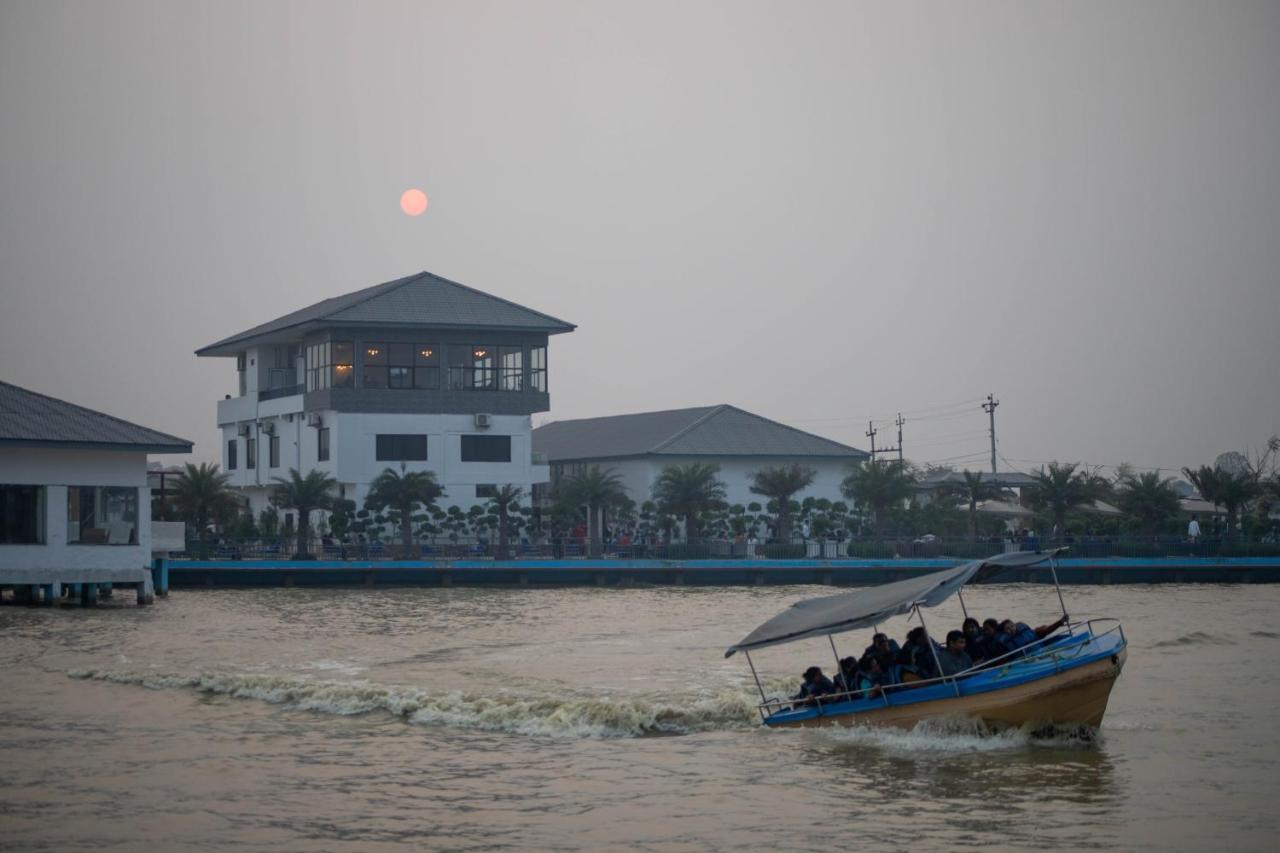 Lumbini Palace Resort Exterior photo