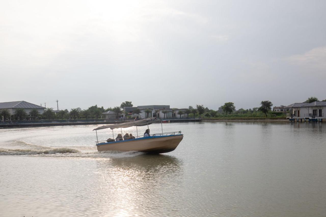 Lumbini Palace Resort Exterior photo